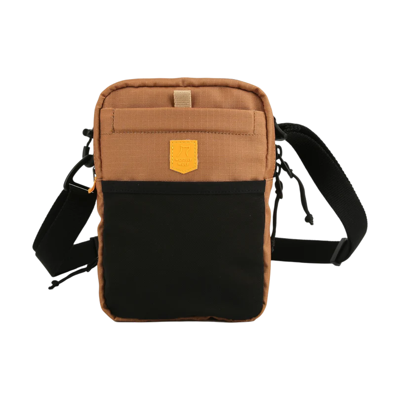 Woolly Wolf Hydration Shoulder Bag Wood Brown